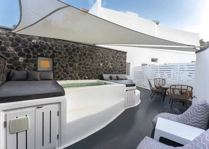 Sun Naam Santorini With Heated Jacuzzi