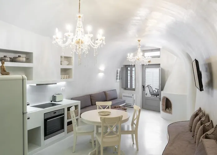 Sun Naam Santorini With Heated Jacuzzi