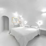 Sun Naam Santorini With Heated Jacuzzi