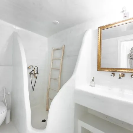 Villa Sun Naam Santorini With Heated Jacuzzi