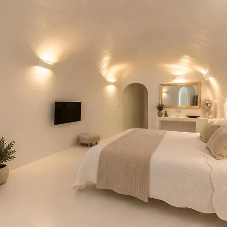Sun Naam Santorini With Heated Jacuzzi * Karterados (Santorini)
