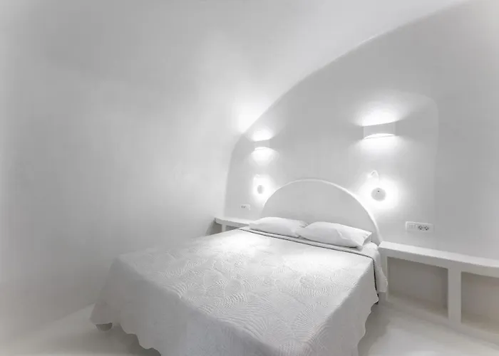 Villa Sun Naam Santorini With Heated Jacuzzi *