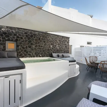 Sun Naam Santorini With Heated Jacuzzi