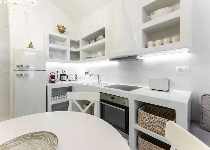 Villa Sun Naam Santorini With Heated Jacuzzi *