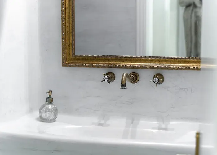 Villa Sun Naam Santorini With Heated Jacuzzi